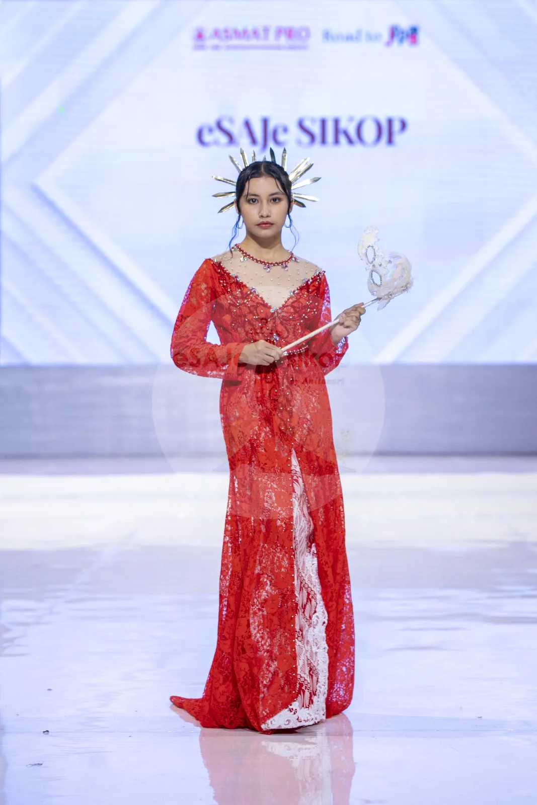 Kebaya Anggun Perjuangan Merah Putih Nusantara